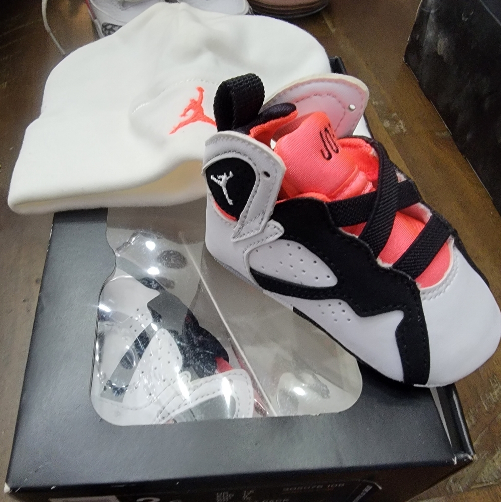 Infant Jordan set